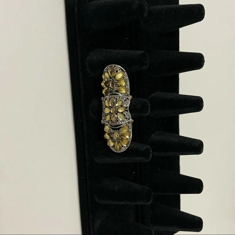 Statement Ring - Picture 3 of 8